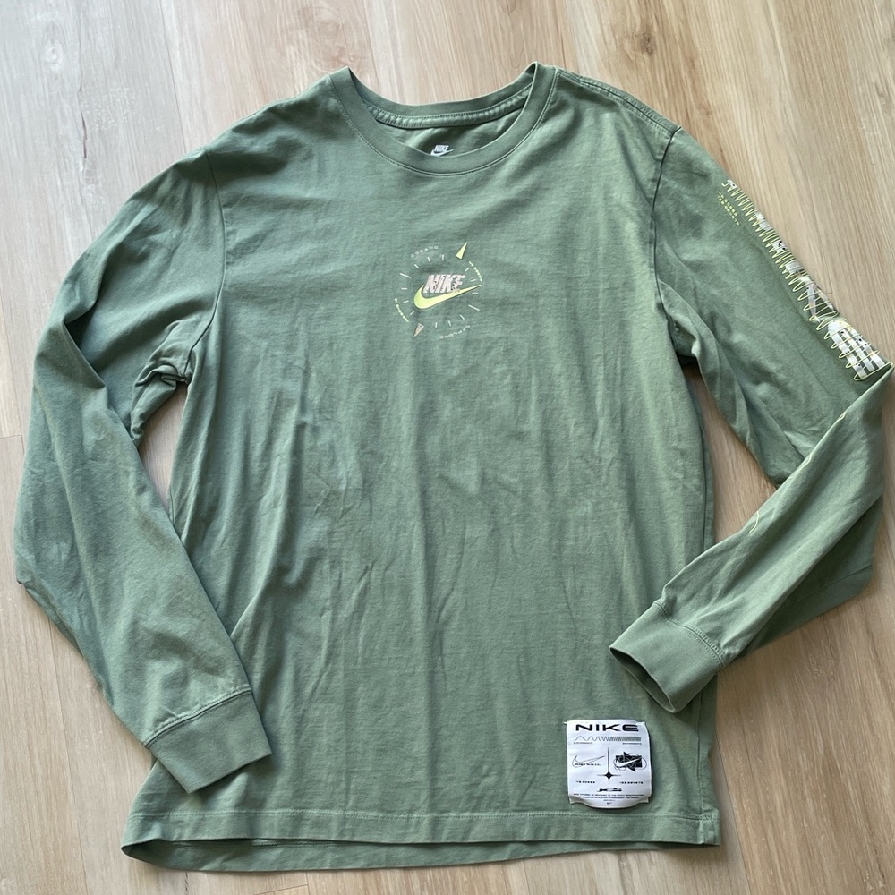 Nike escape long sleeve tee